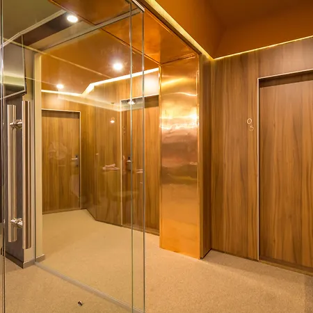 Privilege By Central Park 4*