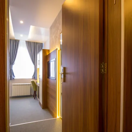 Privilege By Park Bed & Breakfast 4*