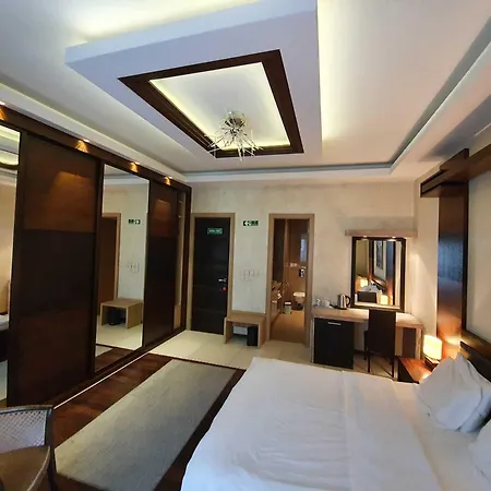 Bed & Breakfast Privilege By Park