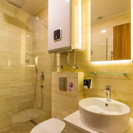 Privilege By Park Bed & Breakfast