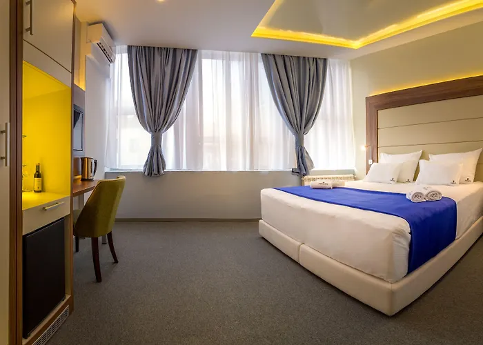 Privilege By Park Oda ve Kahvaltı 4*